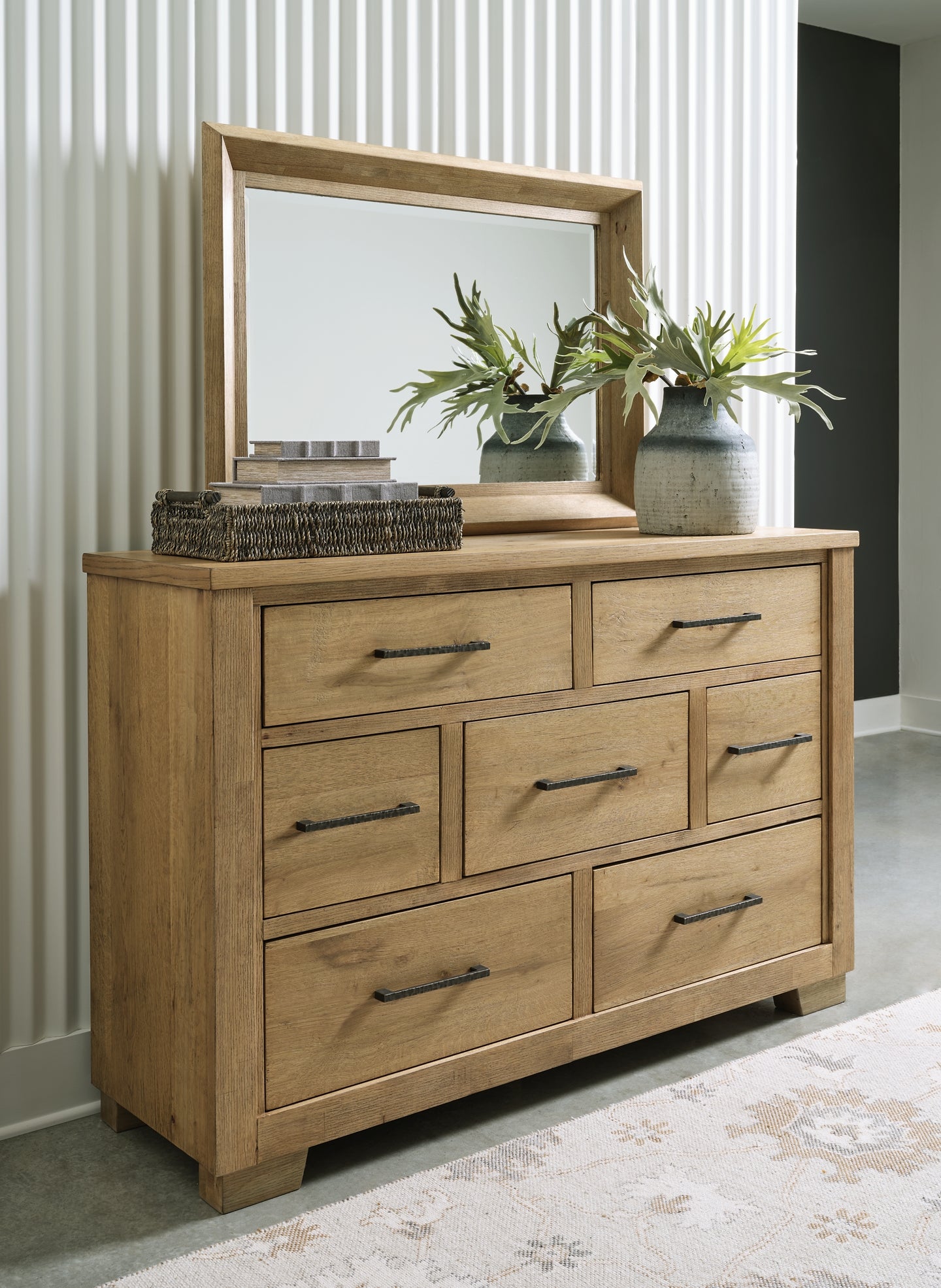 Galliden King Panel Bed with Mirrored Dresser